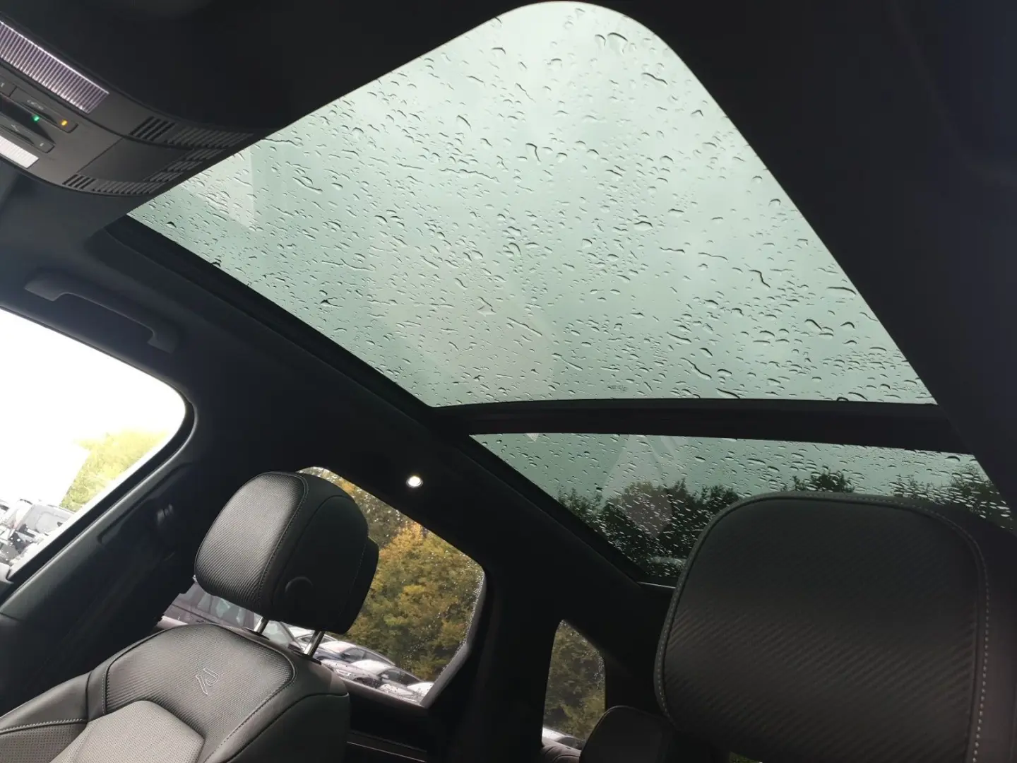 Touareg 3.0 V6 TDI R-LINE BLACK  AHK  LUFT  PANO