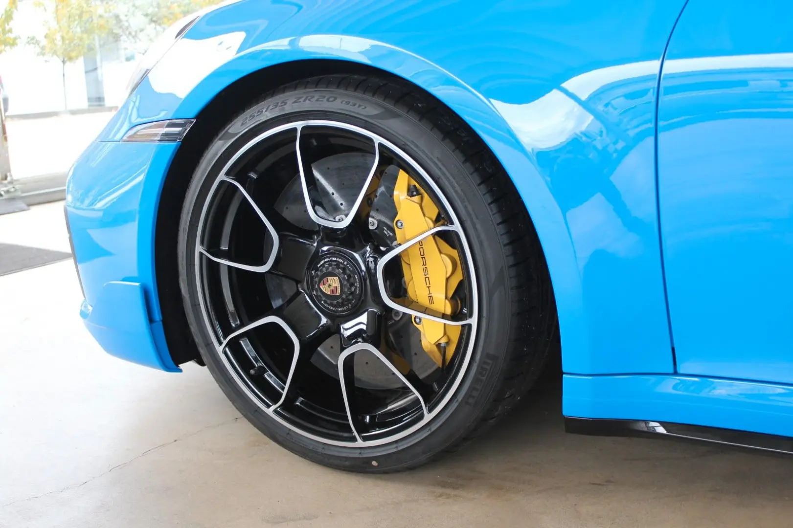 911 Turbo S SportDesign Lift G-Dach Burmester