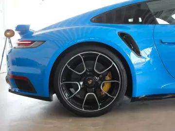 911 Turbo S SportDesign Lift G-Dach Burmester