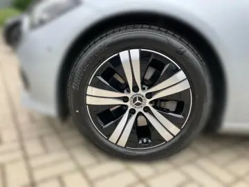 C 220 d Avantgarde LenkradH AHK Kamera Totwinkel