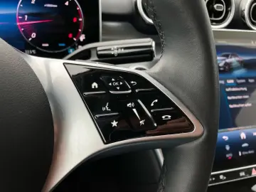 C 220 d Avantgarde LenkradH AHK Kamera Totwinkel