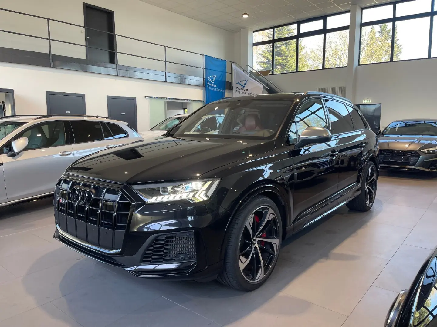 SQ7 4.0 TFSI quattro PANO LASER 360  AHK 7 SITZE
