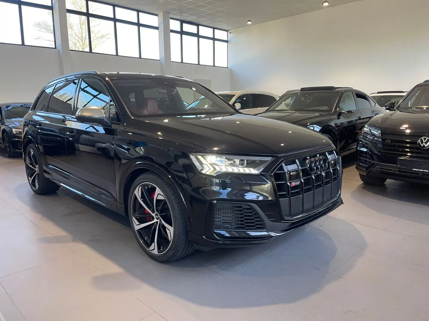 SQ7 4.0 TFSI quattro PANO LASER 360  AHK 7 SITZE