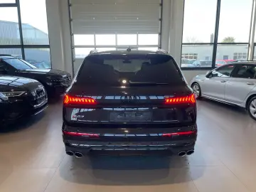 SQ7 4.0 TFSI quattro PANO LASER 360  AHK 7 SITZE