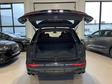 SQ7 4.0 TFSI quattro PANO LASER 360  AHK 7 SITZE