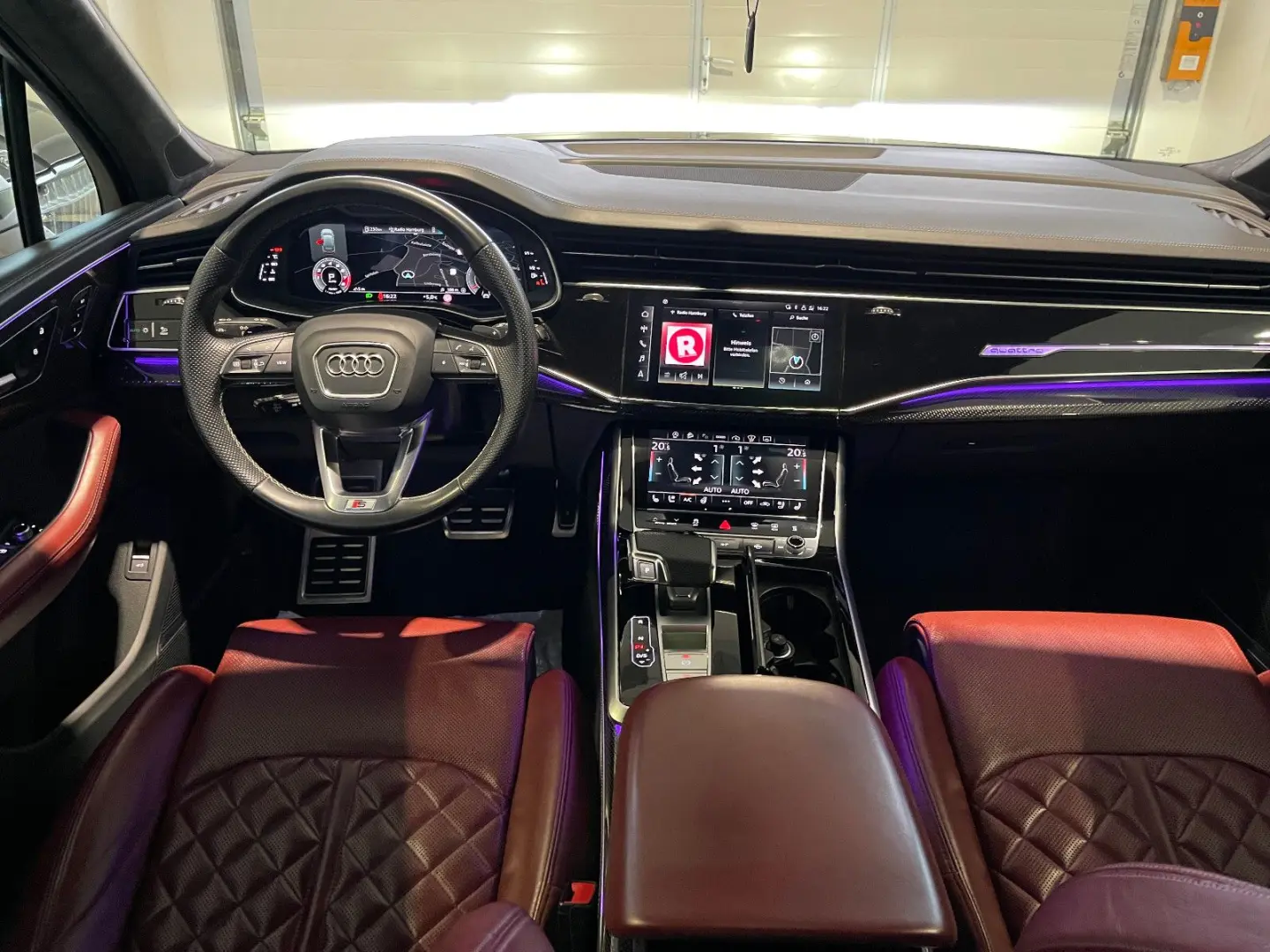 SQ7 4.0 TFSI quattro PANO LASER 360  AHK 7 SITZE