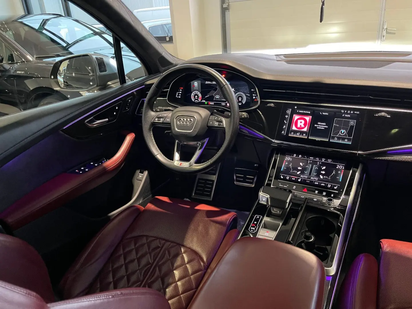 SQ7 4.0 TFSI quattro PANO LASER 360  AHK 7 SITZE