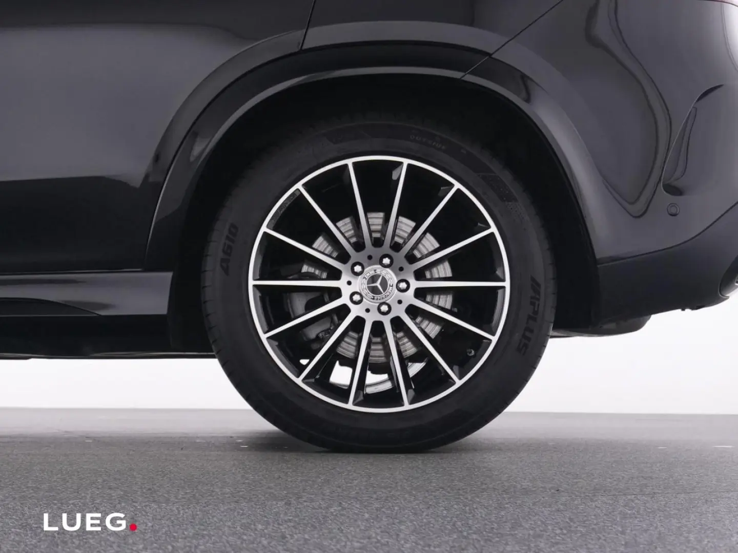 GLE 400 d 4M AMG MBUX Pano Airm Keyl Burm AHK 21