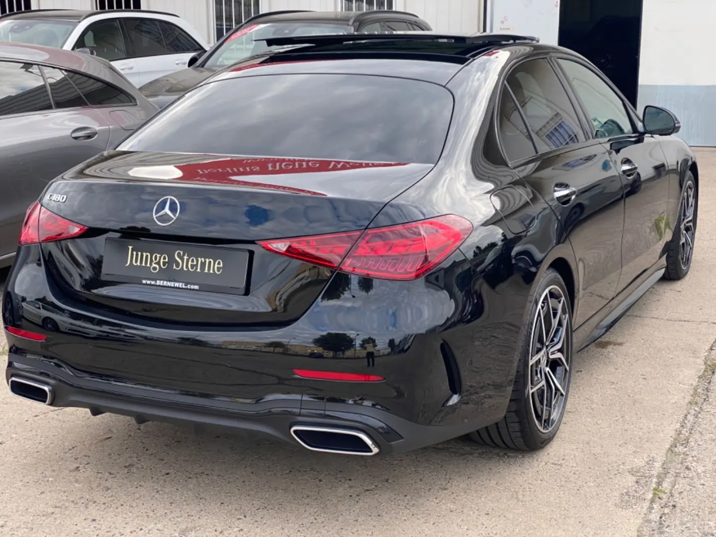 C180 AMG Pano_360_Leder_Memory_Keyless_DigitalLi