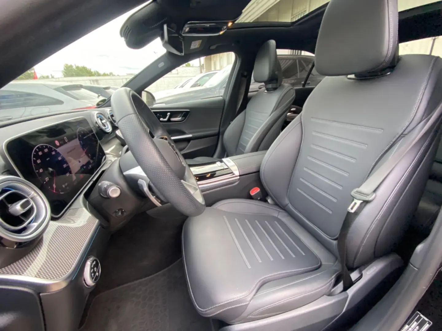 C180 AMG Pano_360_Leder_Memory_Keyless_DigitalLi