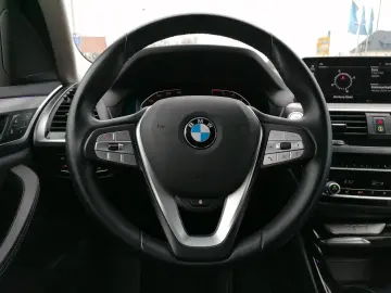 X3 xDrive20d xLine 18'' AHK Navi HuD Hifi Parkin