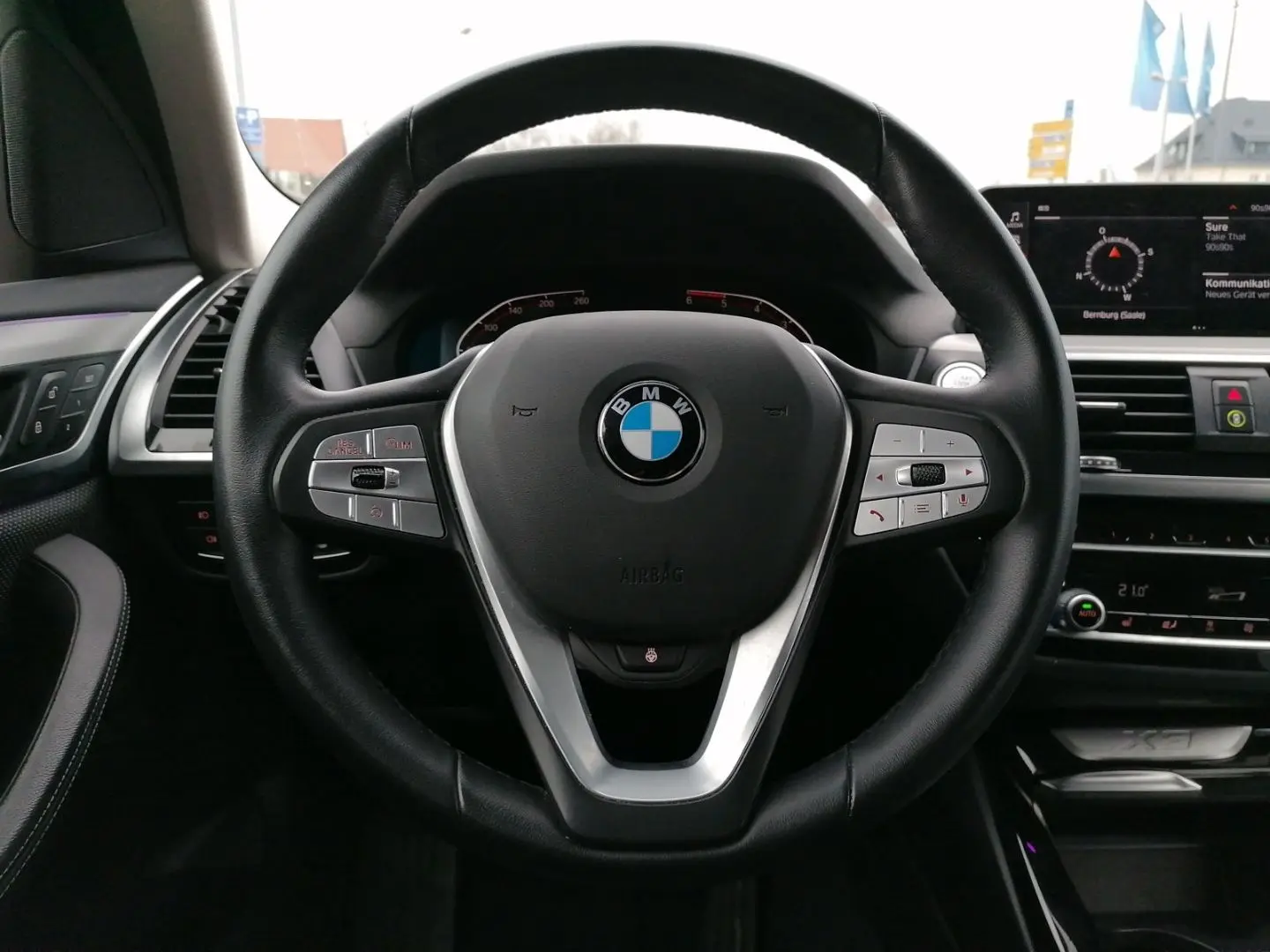 X3 xDrive20d xLine 18'' AHK Navi HuD Hifi Parkin