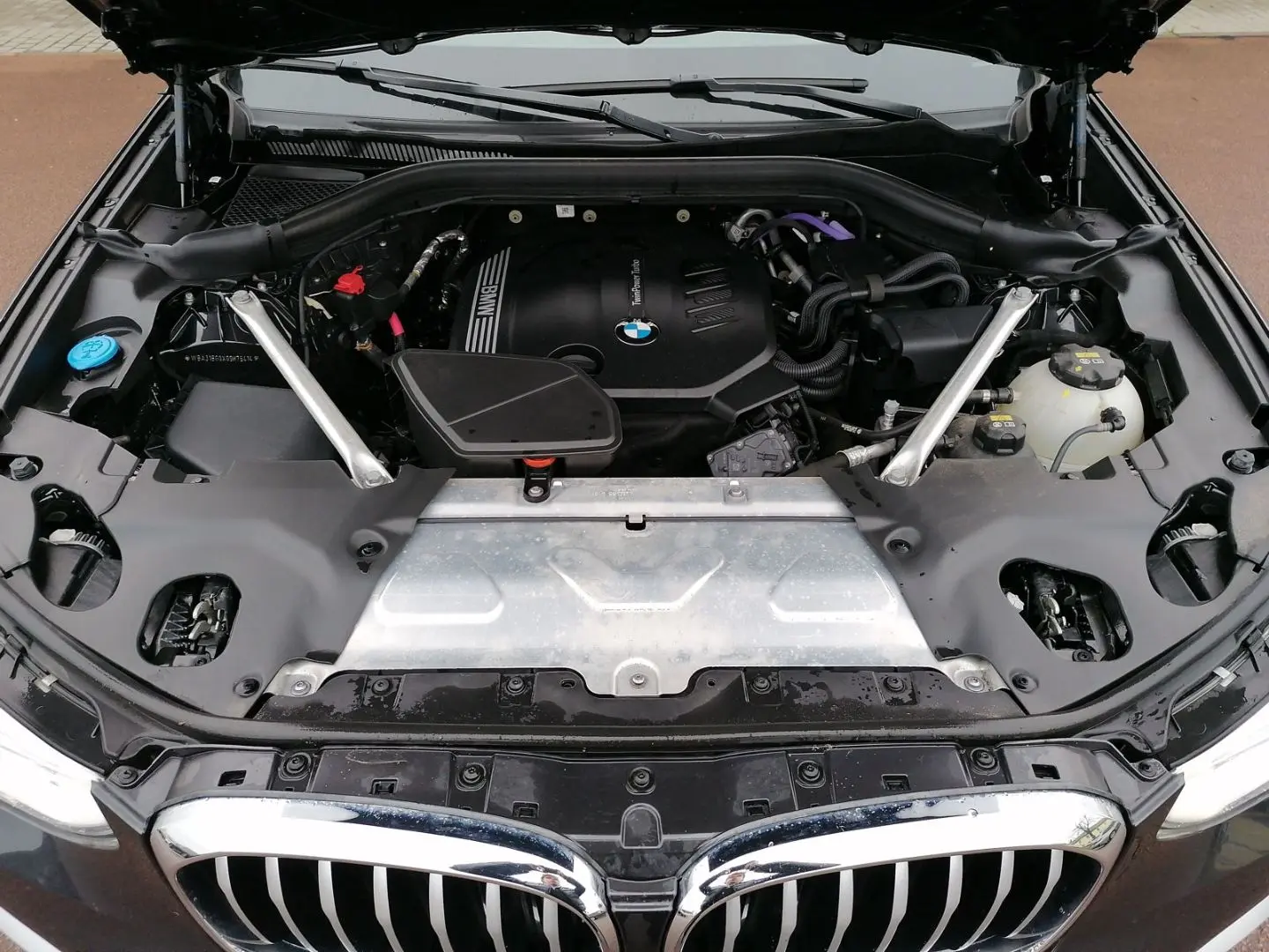 X3 xDrive20d xLine 18'' AHK Navi HuD Hifi Parkin