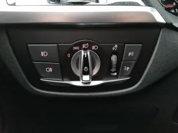 X3 xDrive20d xLine 18'' AHK Navi HuD Hifi Parkin