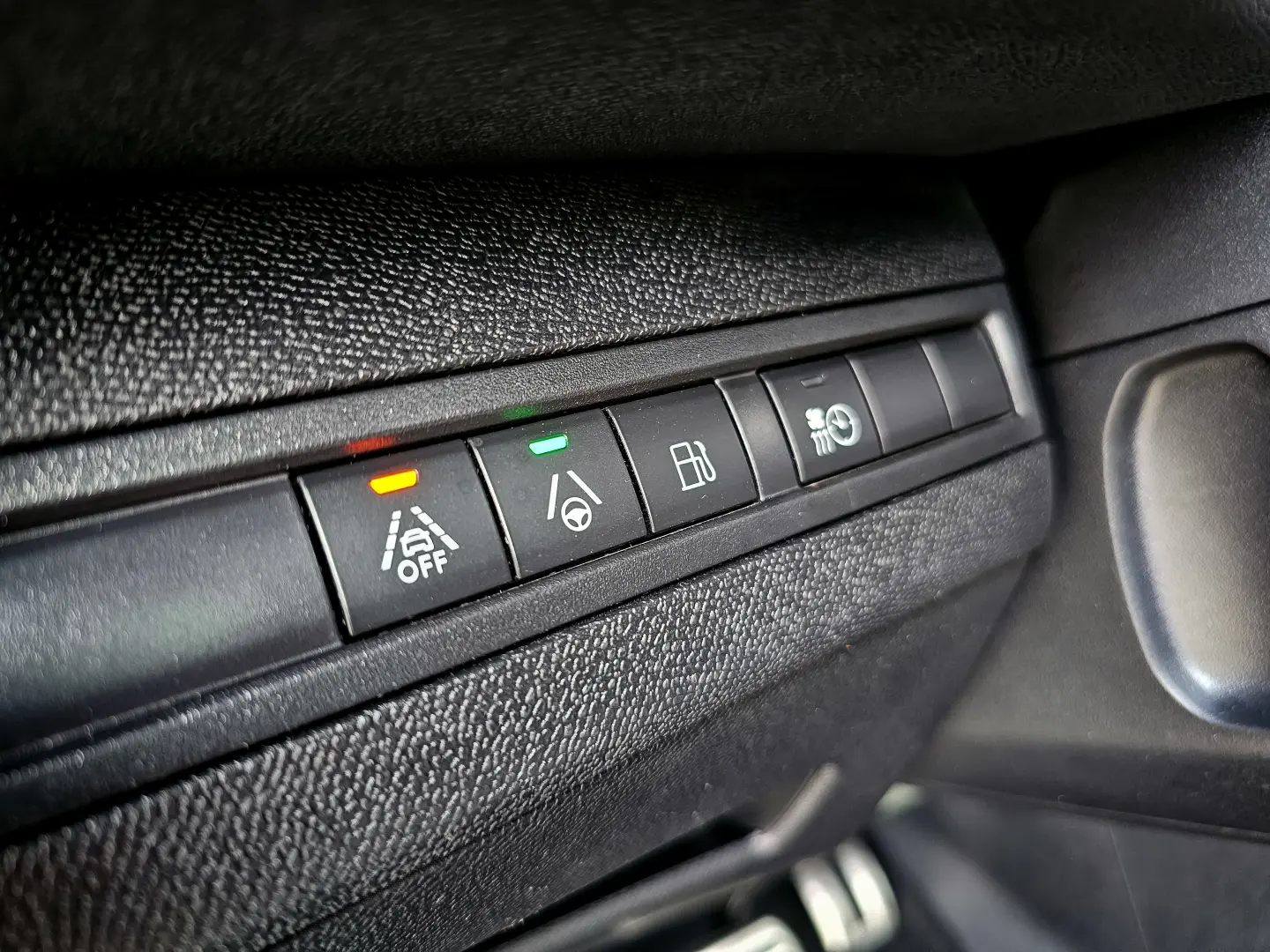 Peugeot 3008 PHEV 300 EAT8 4X4 GT