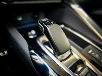 Peugeot 3008 PHEV 300 EAT8 4X4 GT