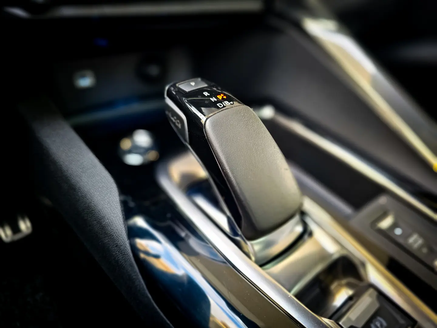 Peugeot 3008 PHEV 300 EAT8 4X4 GT