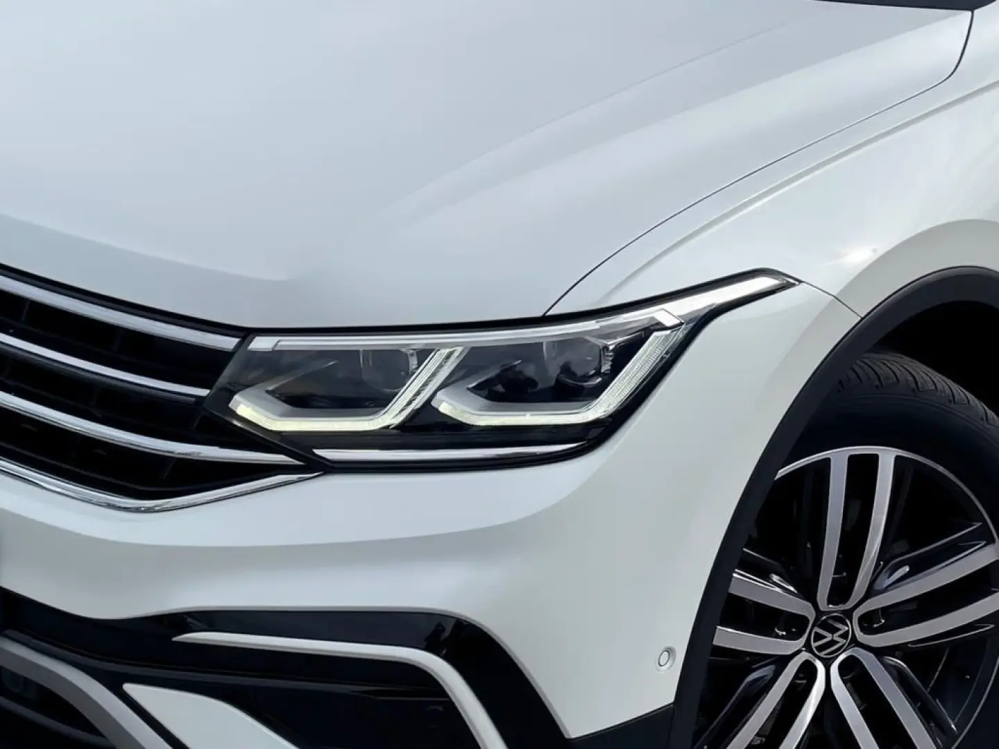 Tiguan Allspace 2.0 TSI Elegance 4M AHK 360  HUD
