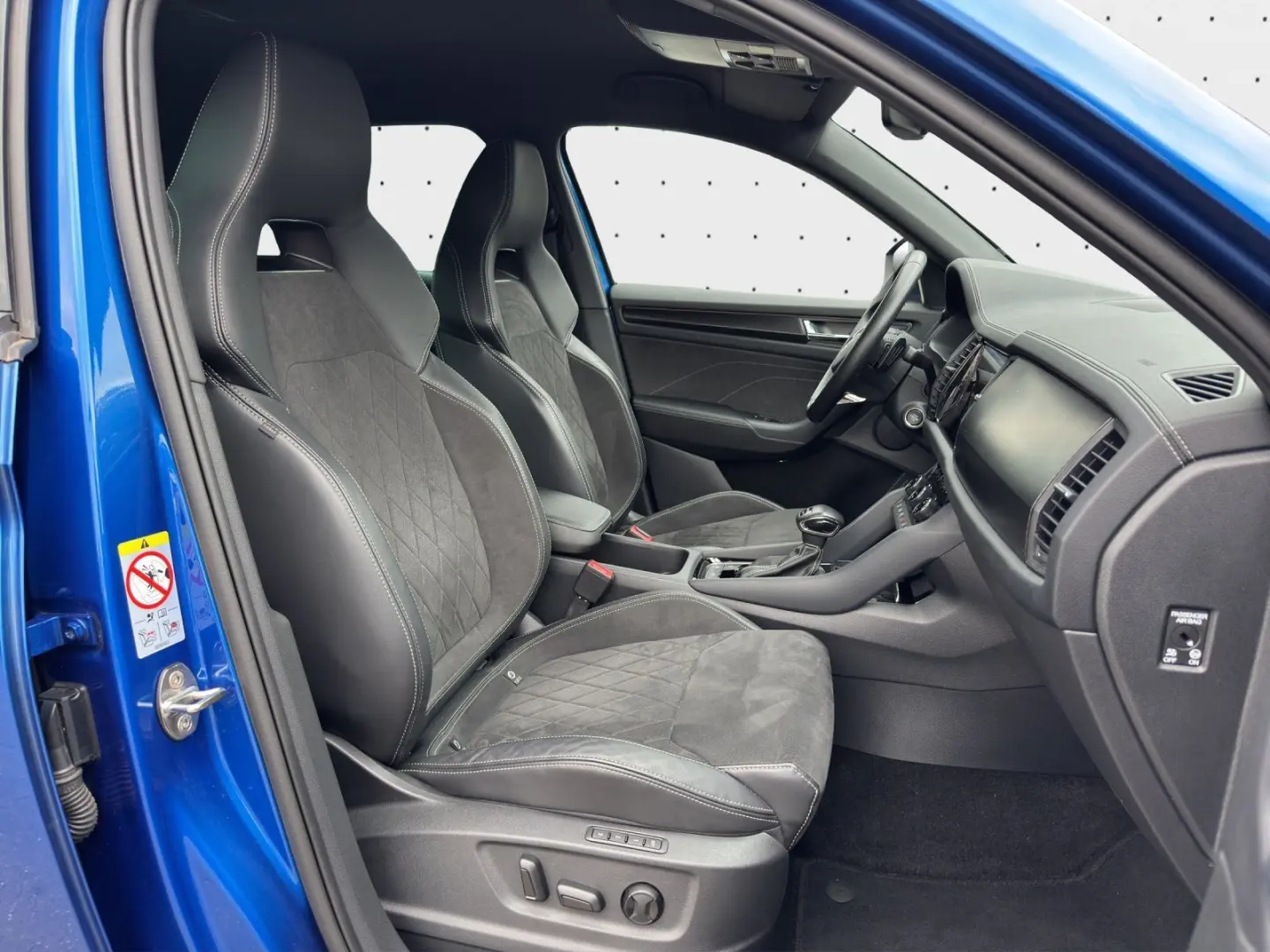 Kodiaq Sportline 2.0 TSI 4x4  NAVI AHK KAM STDHZ