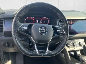 Kodiaq Sportline 4x4 2.0 TDI AHK Navi 360 Kamera