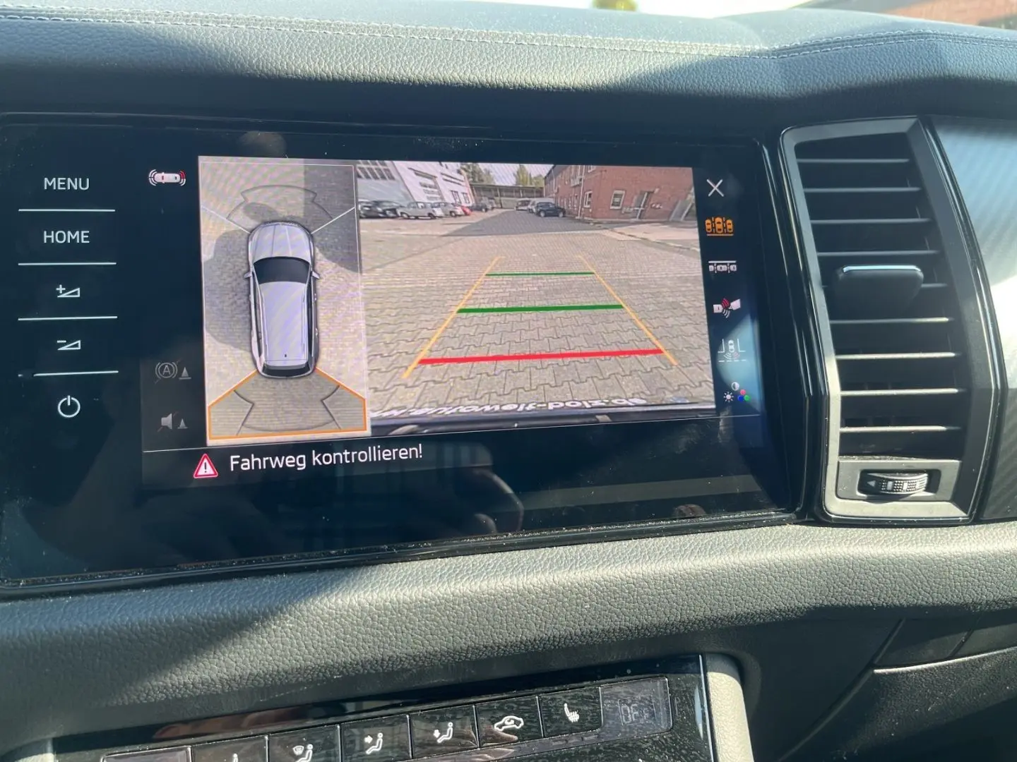 Kodiaq Sportline 4x4 2.0 TDI AHK Navi 360 Kamera