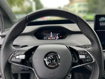 Enyaq 80 x Sportline  HEAD-UP MATRIX KAMERA NAVI