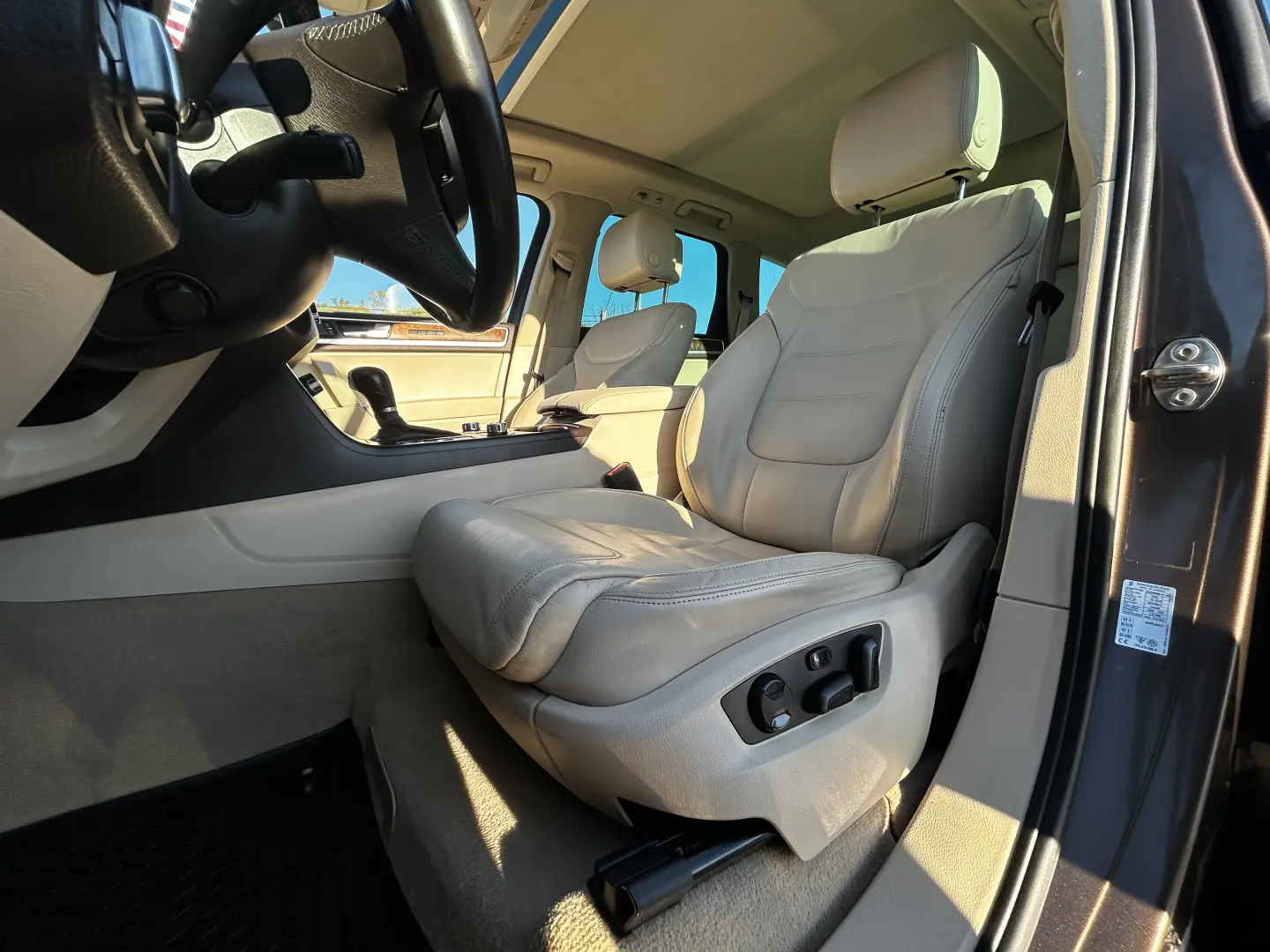 Volkswagen Touareg Full Option