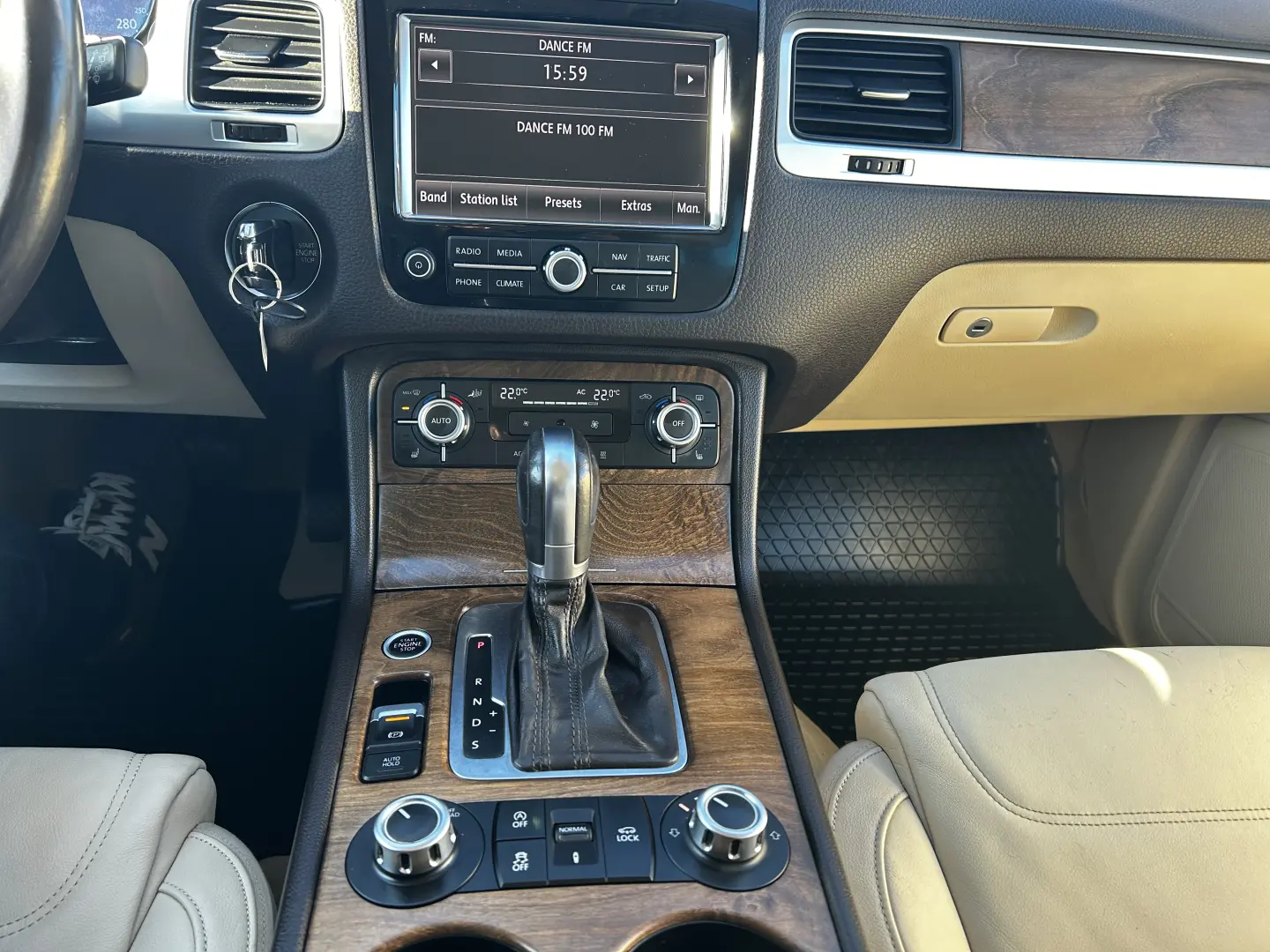 Volkswagen Touareg Full Option