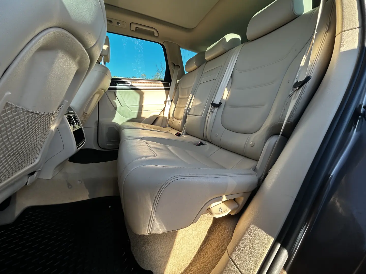 Volkswagen Touareg Full Option