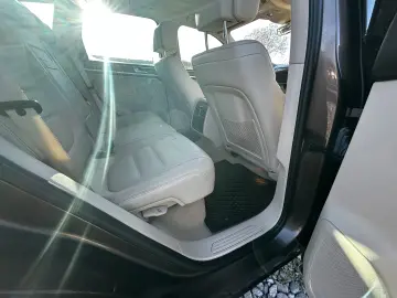 Volkswagen Touareg Full Option