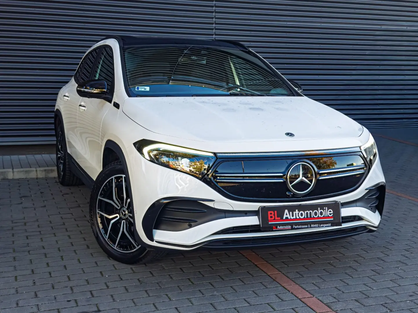 EQA 300 4Matic PANO.NIGHT.MEMORY.360 HUD