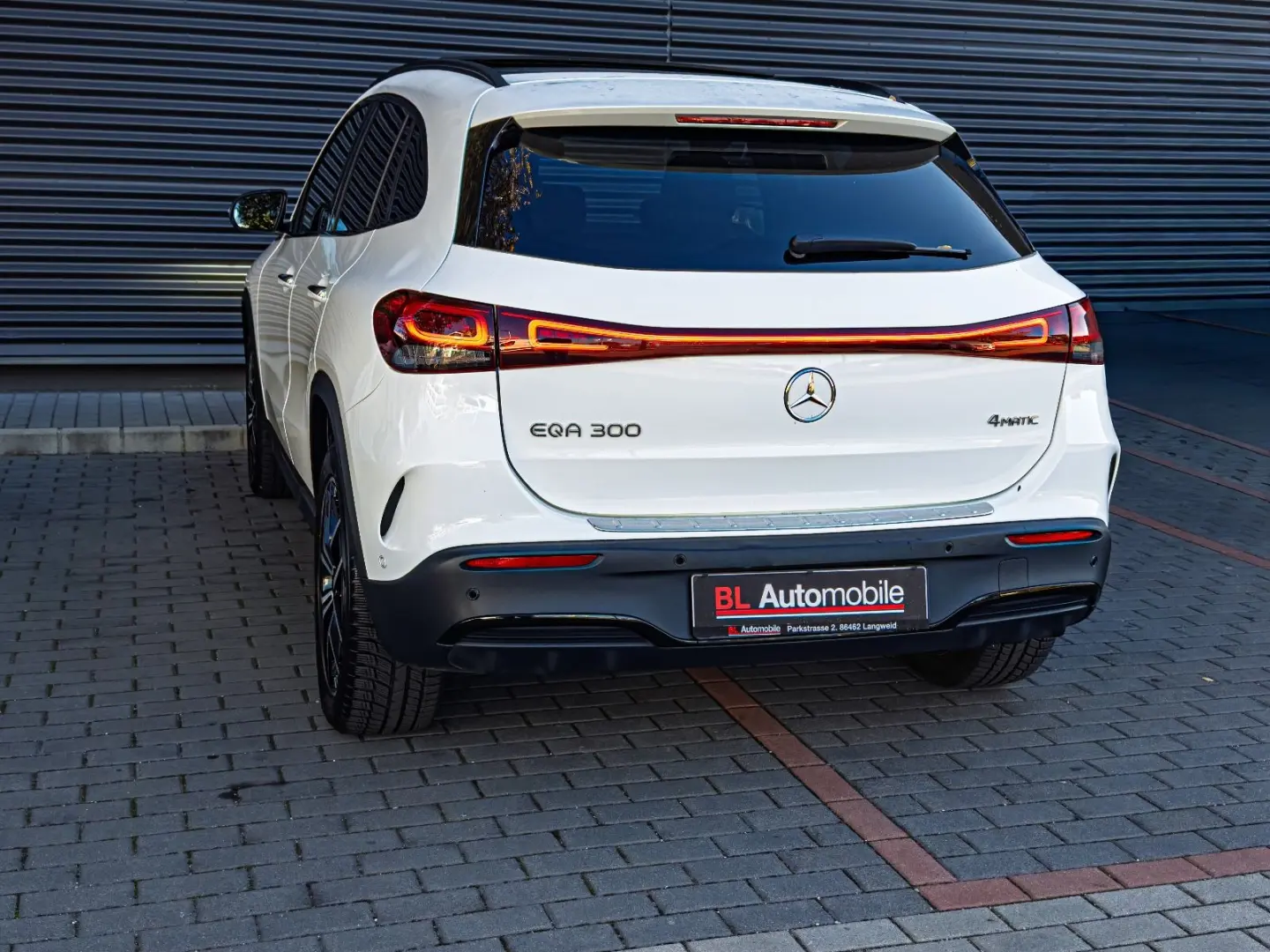 EQA 300 4Matic PANO.NIGHT.MEMORY.360 HUD