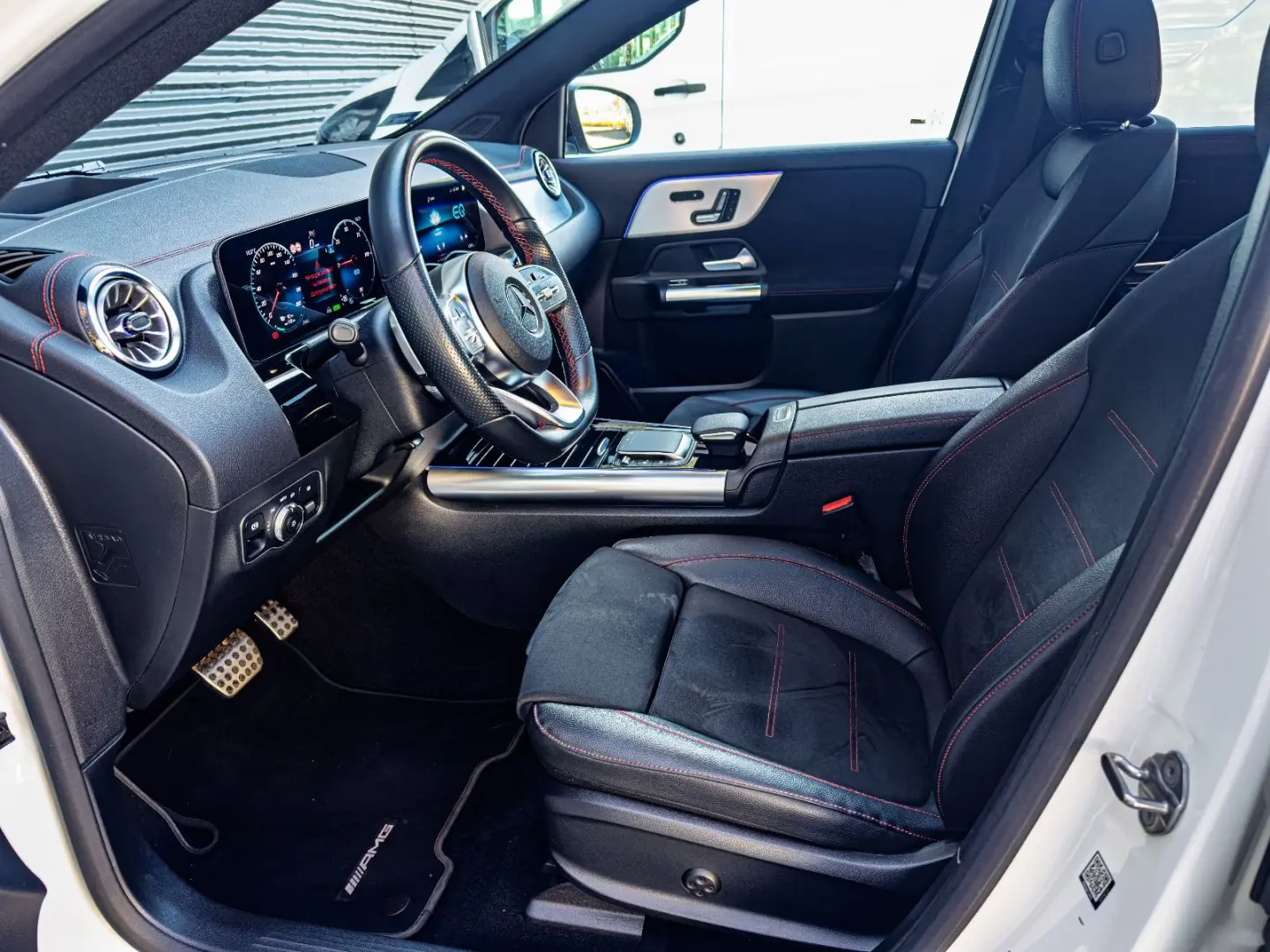 EQA 300 4Matic PANO.NIGHT.MEMORY.360 HUD