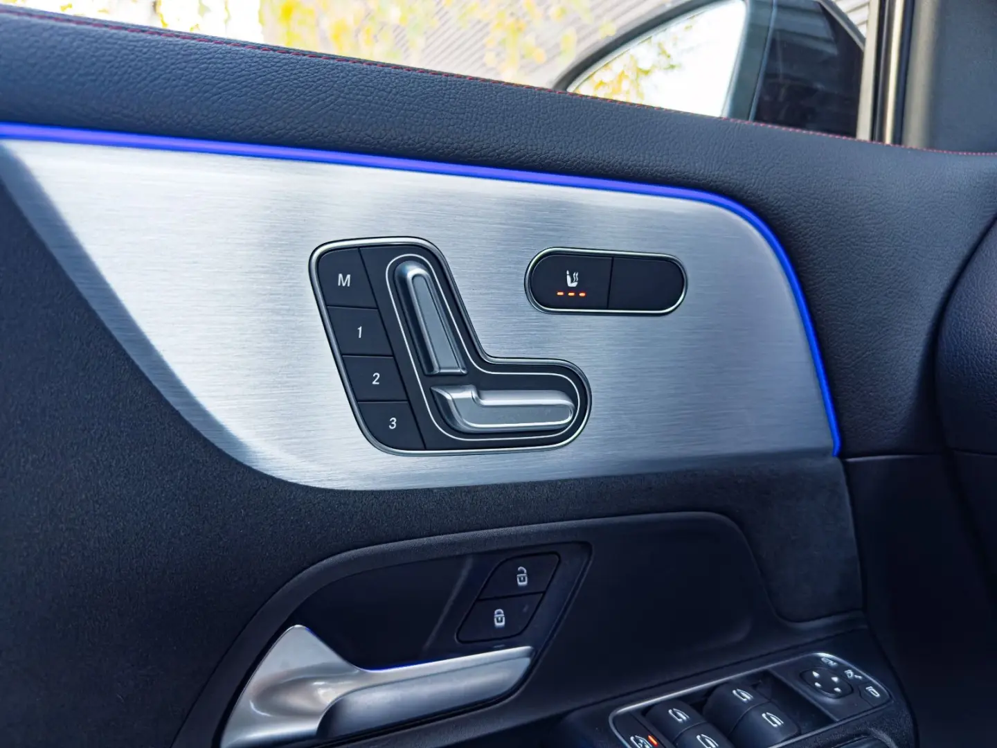 EQA 300 4Matic PANO.NIGHT.MEMORY.360 HUD