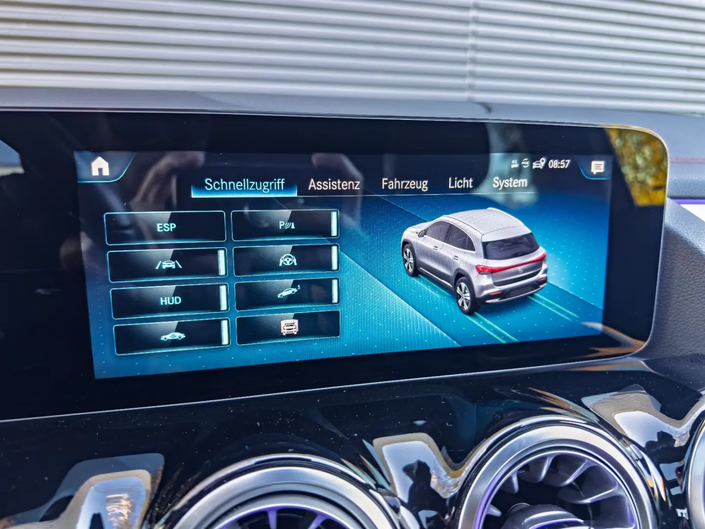 EQA 300 4Matic PANO.NIGHT.MEMORY.360 HUD