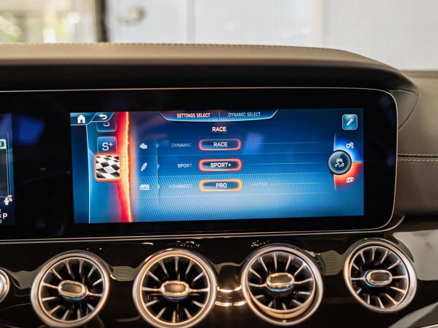 AMG GT 63 S 4M  Keramik Aero Performance Distr.