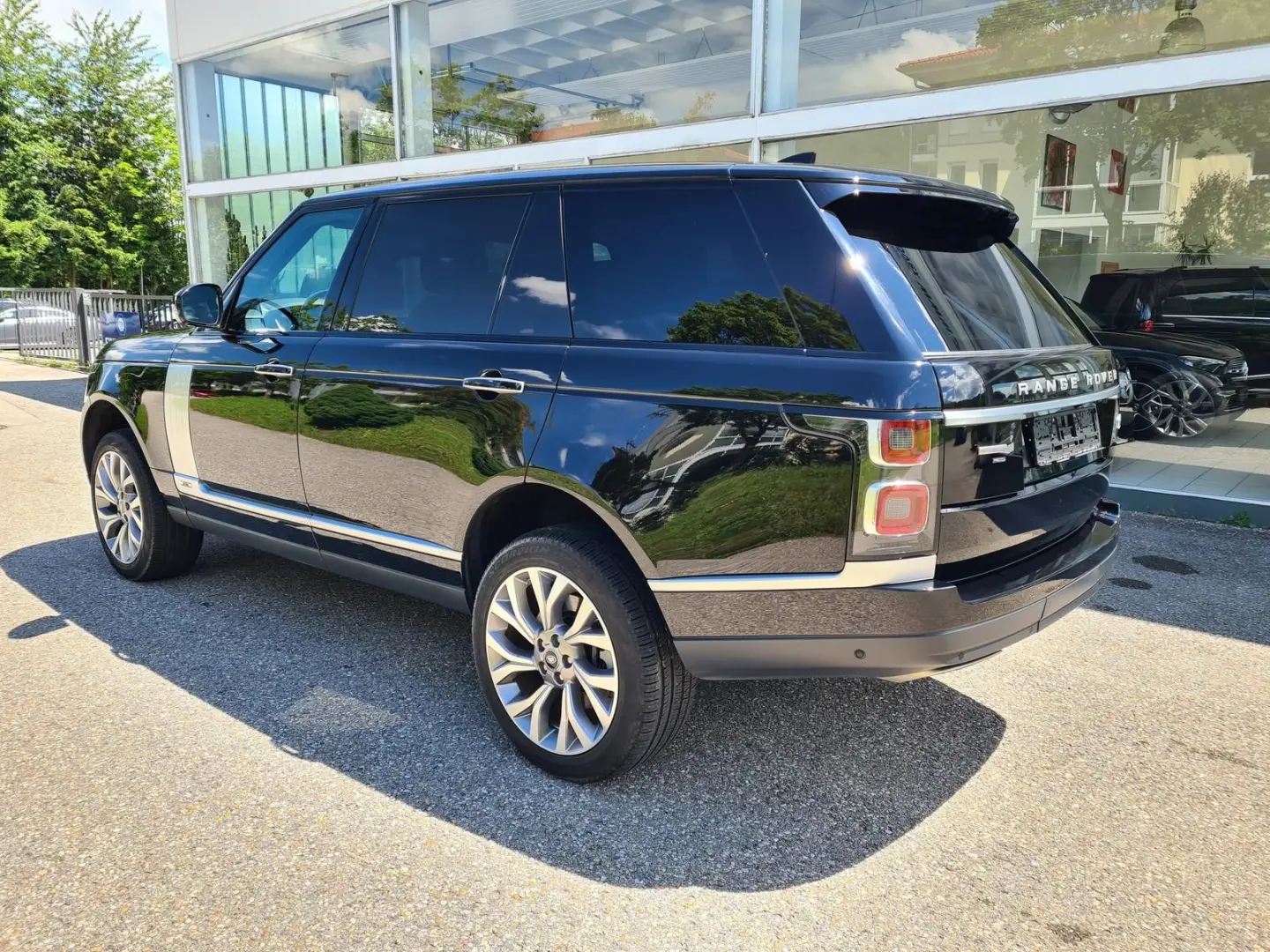 Range Rover Autobiography Hybrid