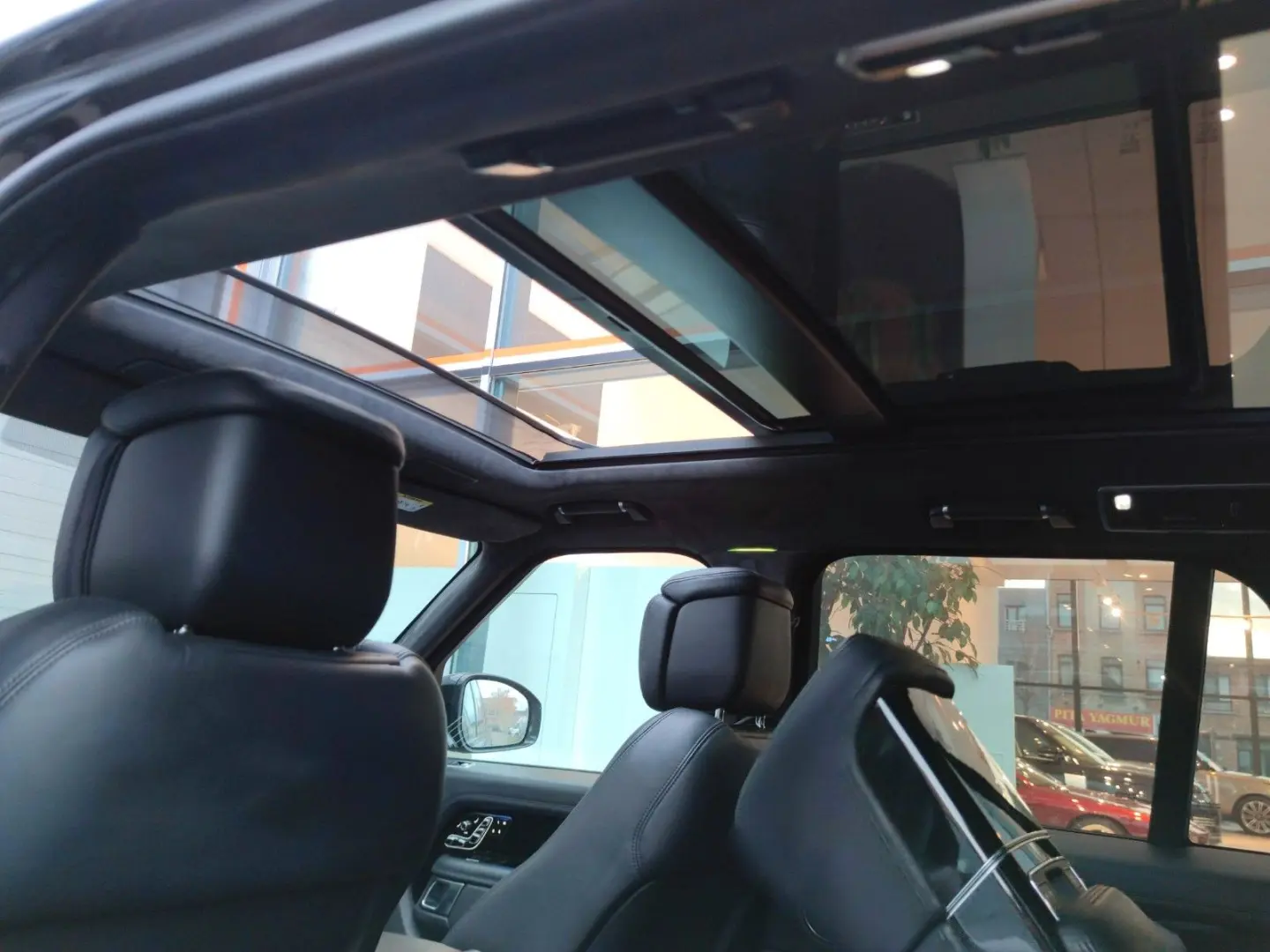 RR P400e Autobiography Pano ACC Massage MY2022