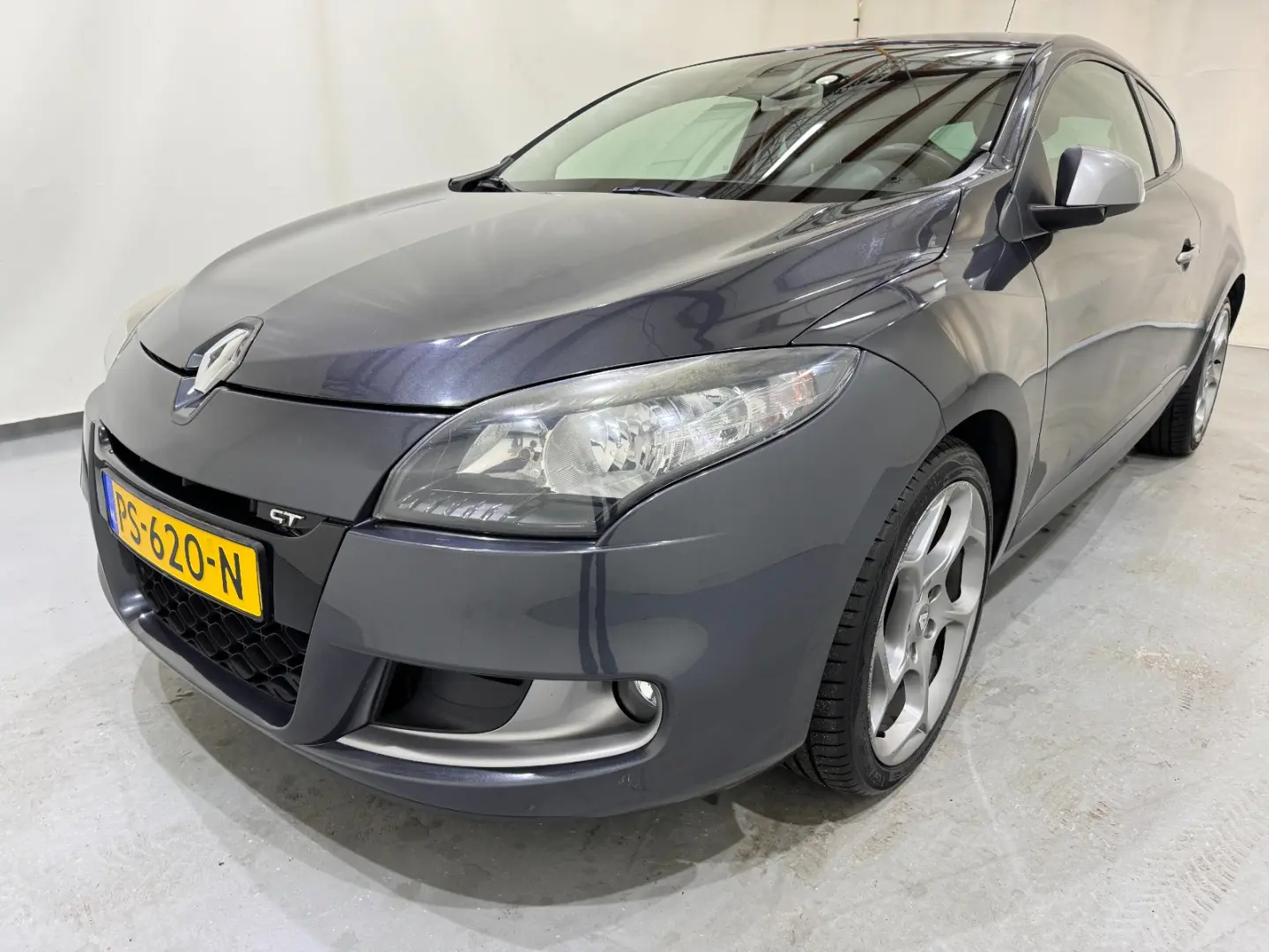 RENAULT MEGAN GT 2.0TURBO 210CP