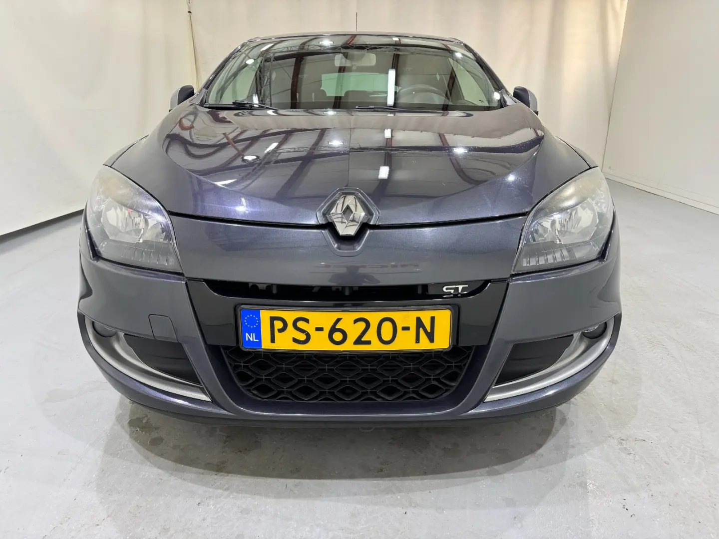 RENAULT MEGAN GT 2.0TURBO 210CP