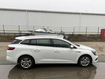 RENAULTMEGANE IV  GRAND TOUR 1.3 TCE