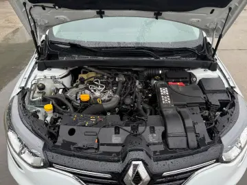 RENAULTMEGANE IV  GRAND TOUR 1.3 TCE