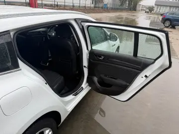 RENAULTMEGANE IV  GRAND TOUR 1.3 TCE