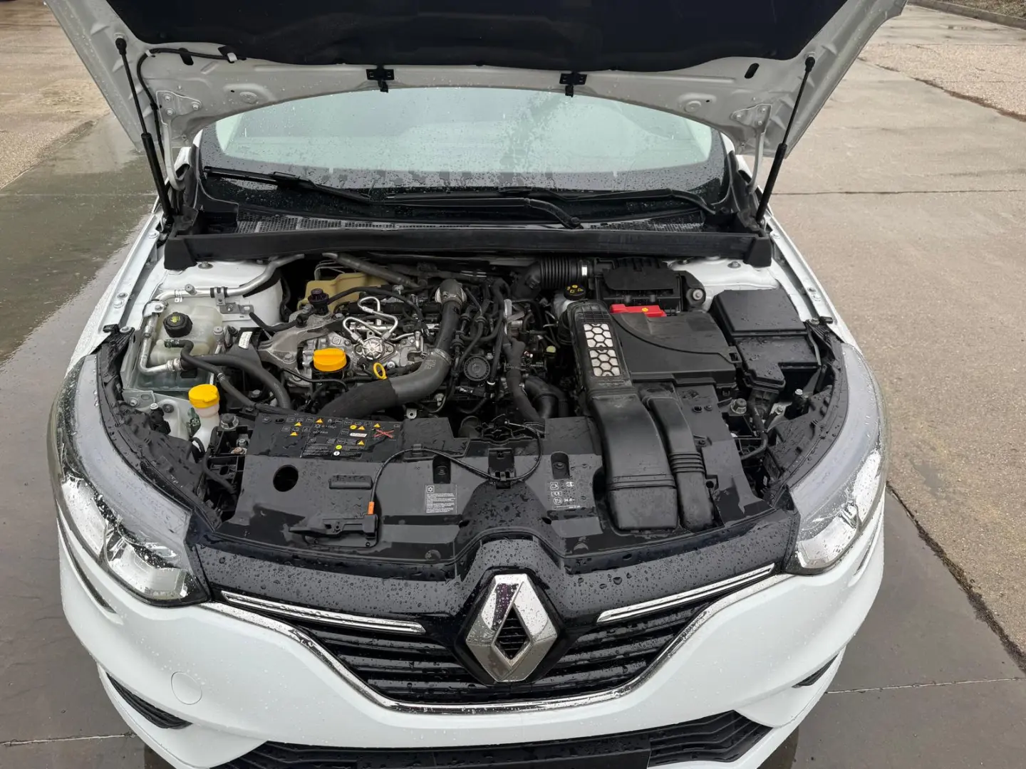 RENAULTMEGANE IV  GRAND TOUR 1.3 TCE