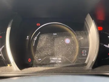 RENAULT MEGANE IV GRANDTOUR 1.5dCI ENERGY ECO2 BUSSINES