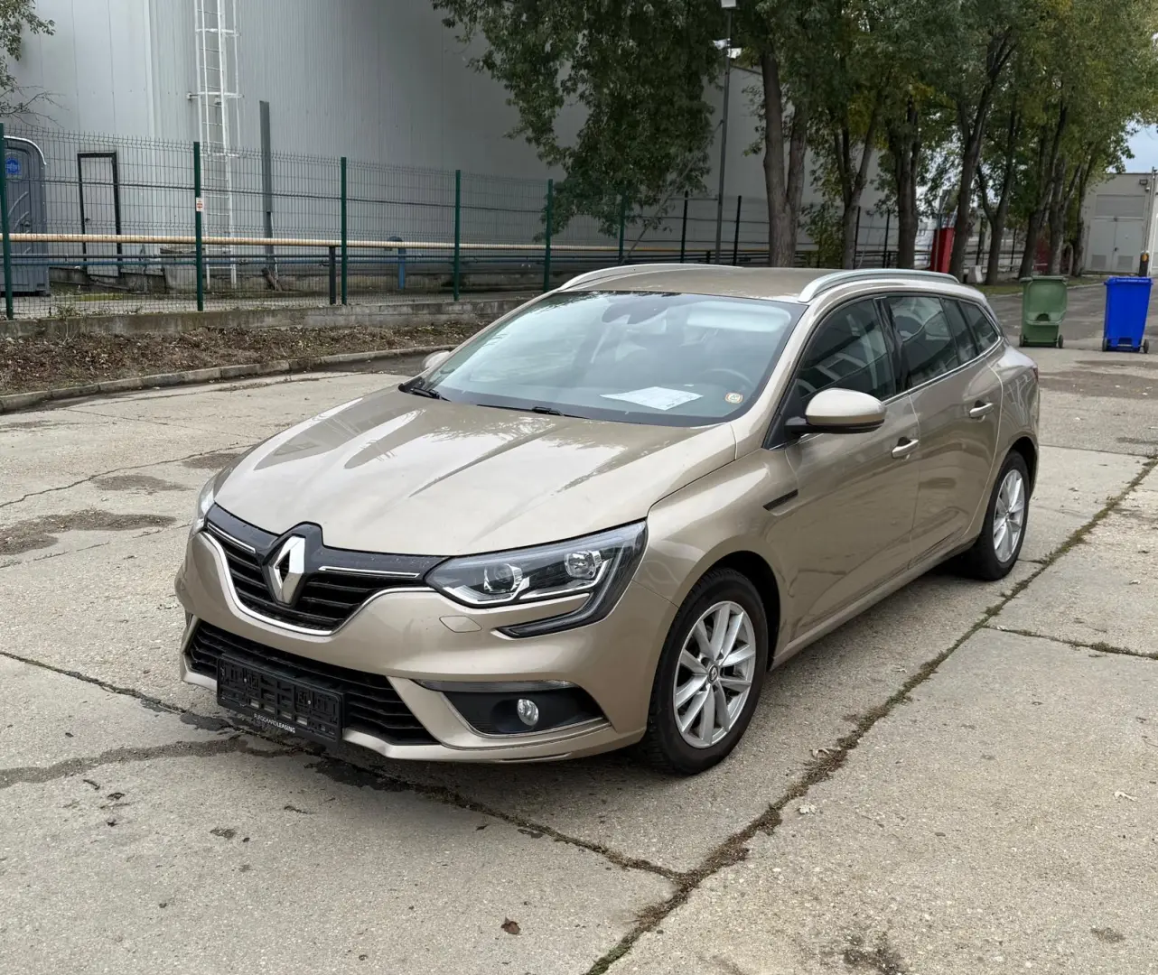 RENAULT MEGANE IV GRANDTOUR 1.5dCI ENERGY ECO2 BUSSINES
