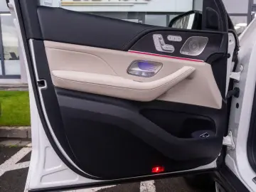 MERCEDES BENZ GLS 400D 4MATIC  7 LOCURI   AMG LINE