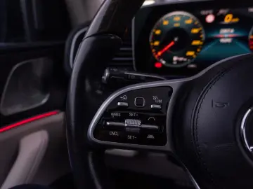 MERCEDES BENZ GLS 400D 4MATIC  7 LOCURI   AMG LINE