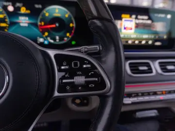 MERCEDES BENZ GLS 400D 4MATIC  7 LOCURI   AMG LINE