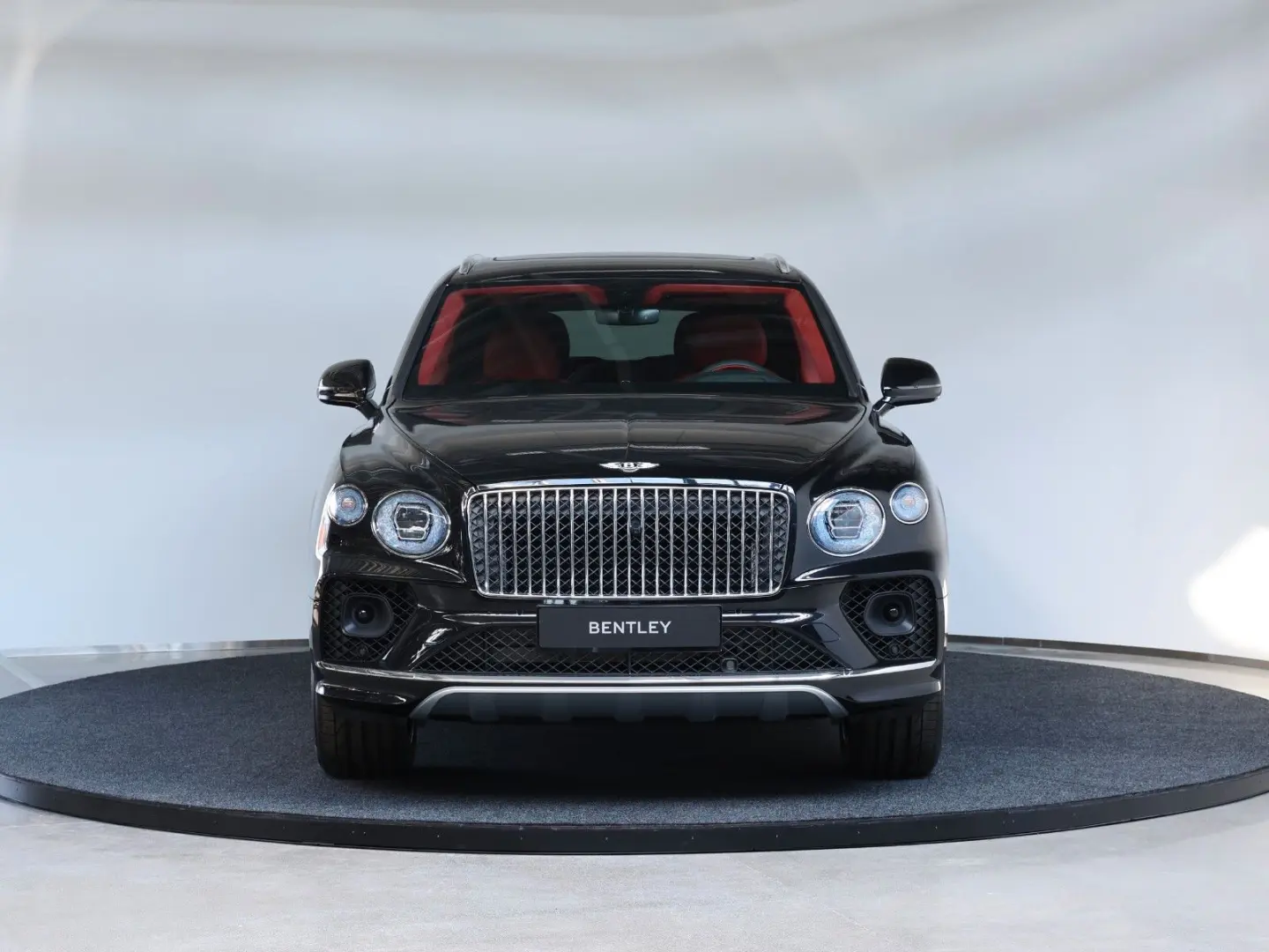 Bentayga 4.0 V8 EWB 4WD